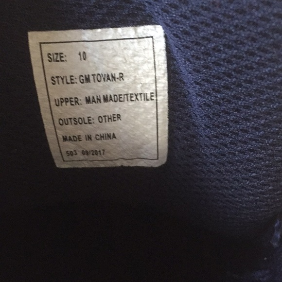 GUESS Sneakers - Picture 5 of 5